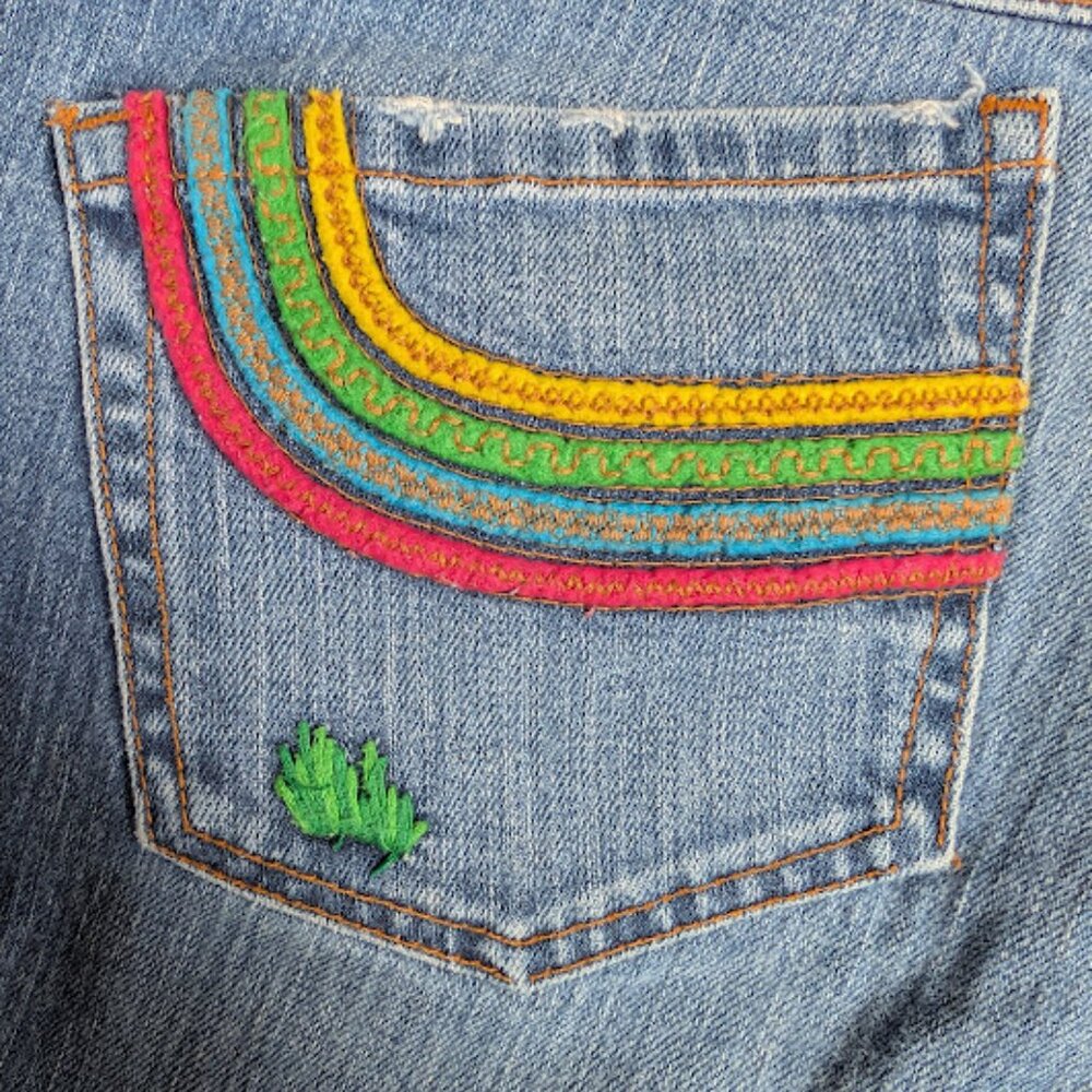 Grass Jeans Blue Denim | Embroidered Rainbow Back Pocket | Size 28